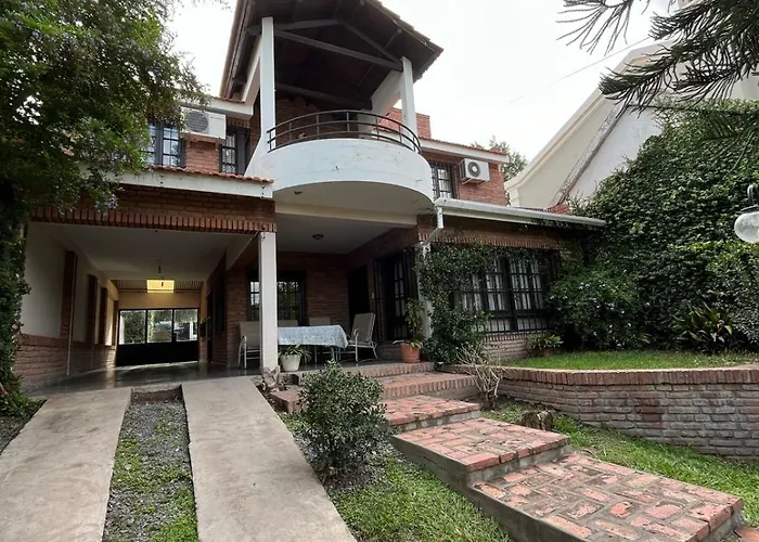 Casa Grand Bourg Con Magnifica Vista Y Pileta