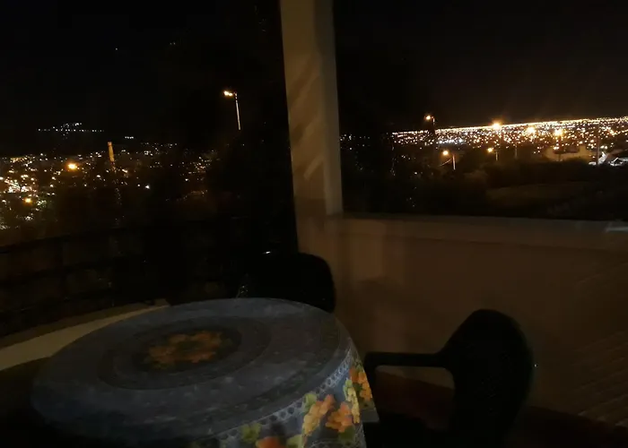 Casa Grand Bourg Con Magnifica Vista Y Pileta