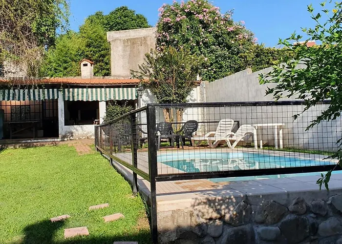 Casa Grand Bourg Con Magnifica Vista Y Pileta