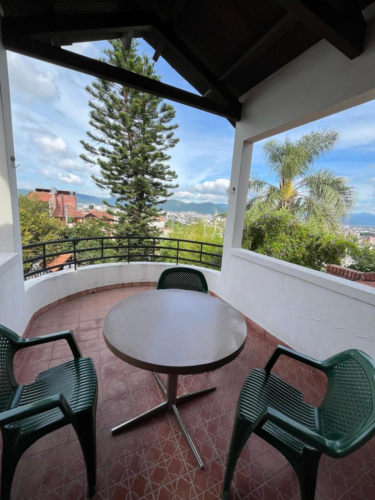 Casa Grand Bourg Con Magnifica Vista Y Pileta Salta